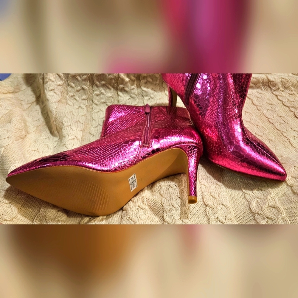 Torrid Metallic Pink Snake Print Booties 9.5w - Picture 2 of 3